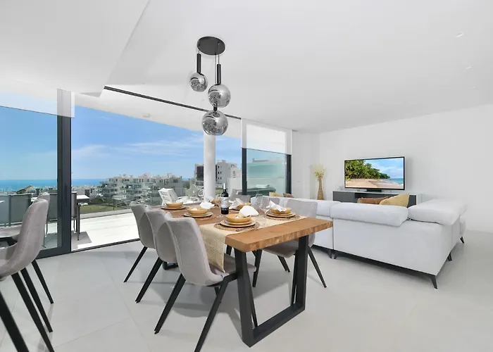 Solmalaga Seaview Pool & Parking * Fuengirola