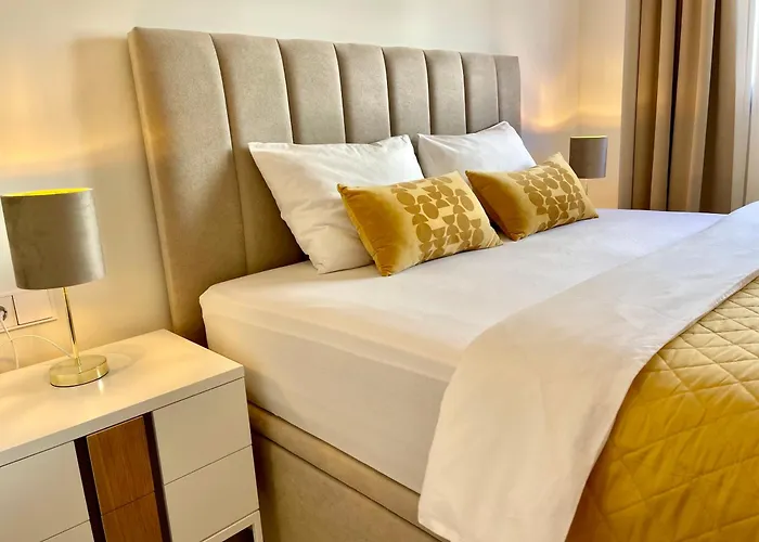 Solmalaga Seaview Pool & Parking Apartment Fuengirola