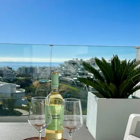 Solmalaga Seaview Pool & Parking * Fuengirola