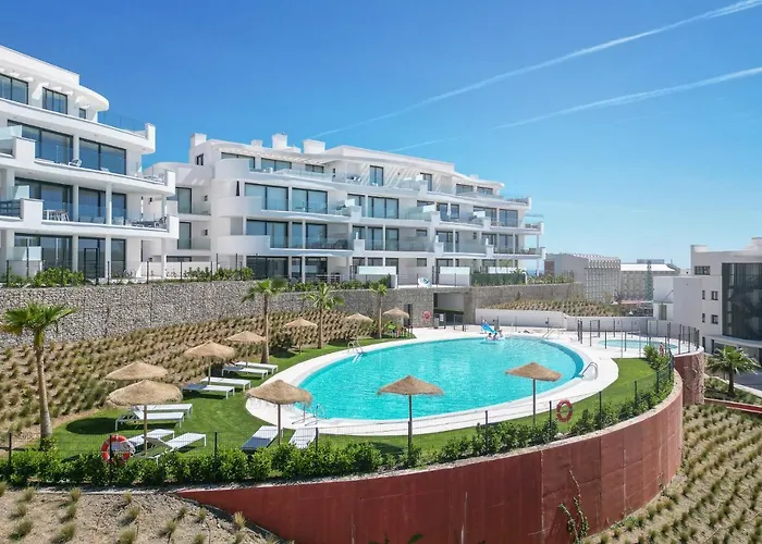Solmalaga Seaview Pool & Parking Apartment