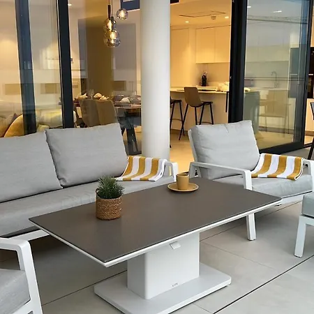 Solmalaga Seaview Pool & Parking فوينخيرولا