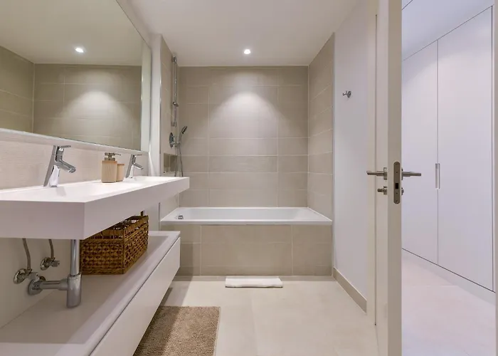 Solmalaga Seaview Pool & Parking Appartement